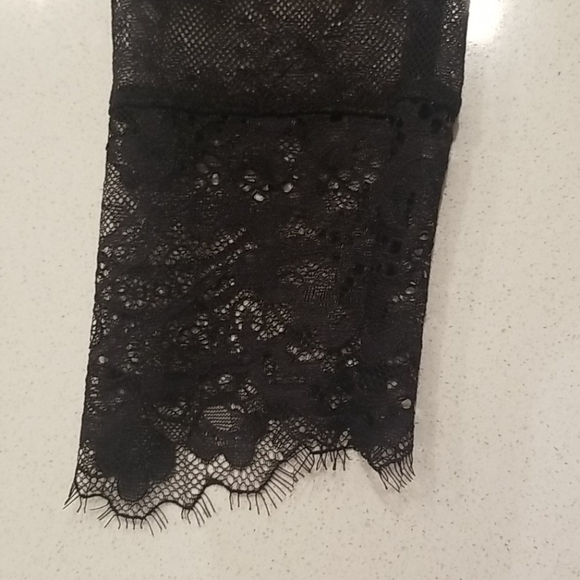 La Senza plunge lace bodysuit - Picture 7 of 7